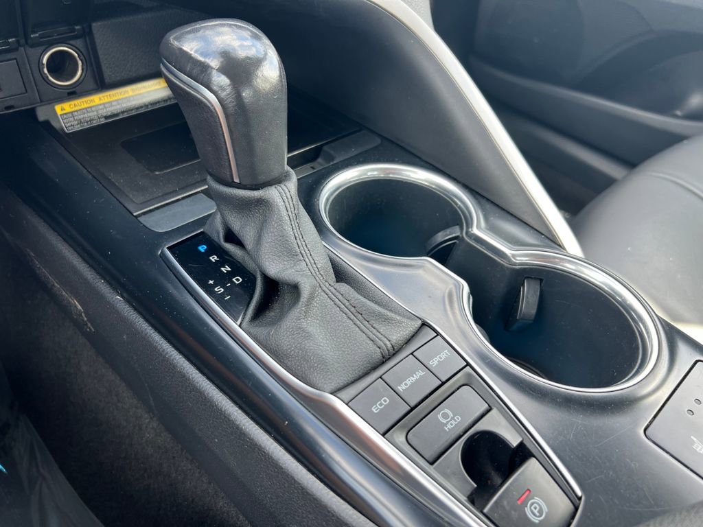 Used 2020 Toyota Camry XSE w/ Carpet Mat Package image 24