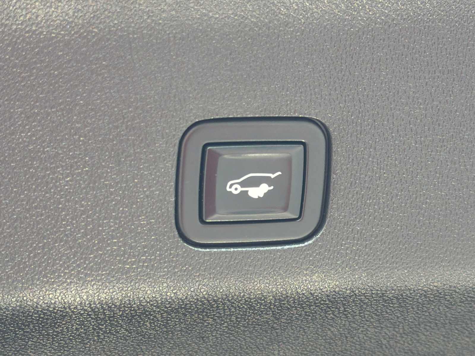 Used 2021 GMC Yukon SLT w/ SLT Luxury Plus Package RWD image 31