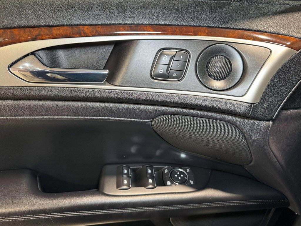 Used 2020 Lincoln MKZ Reserve w/ Elements Package image 9