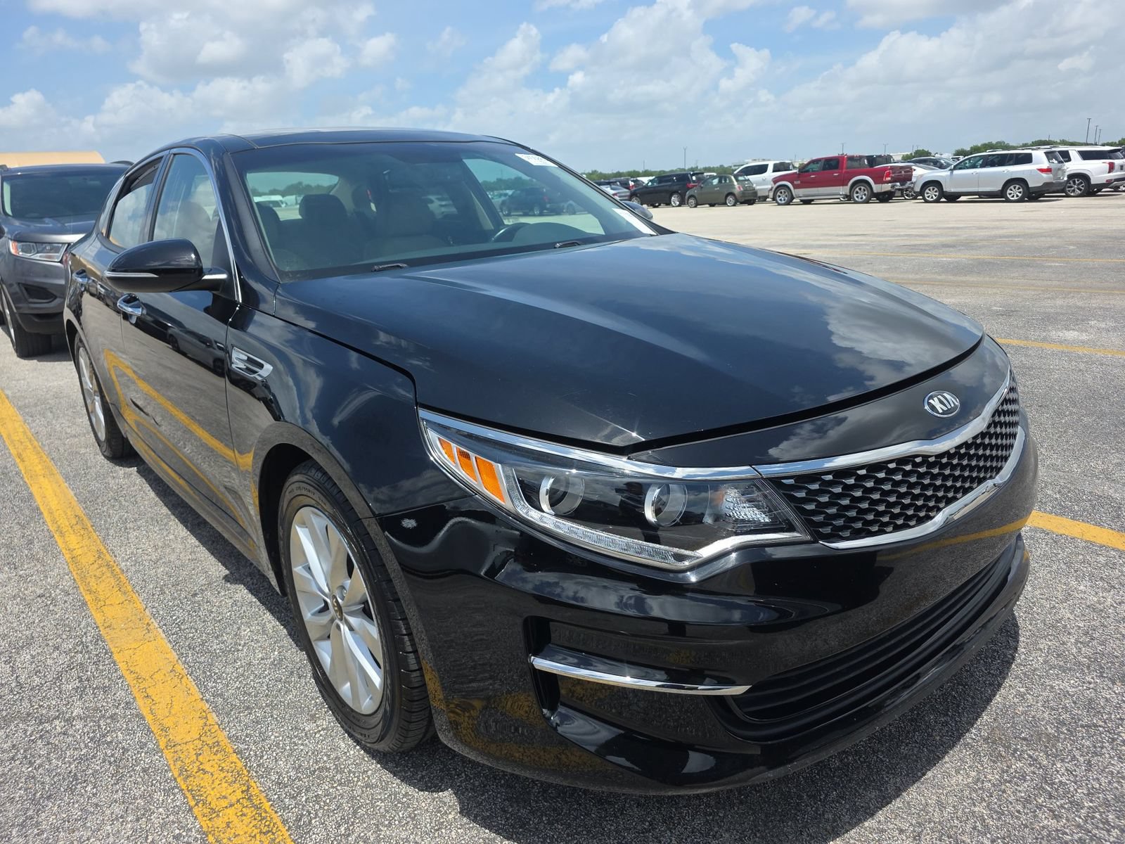 Used 2016 Kia Optima EX w/ Premium Package FWD image 4