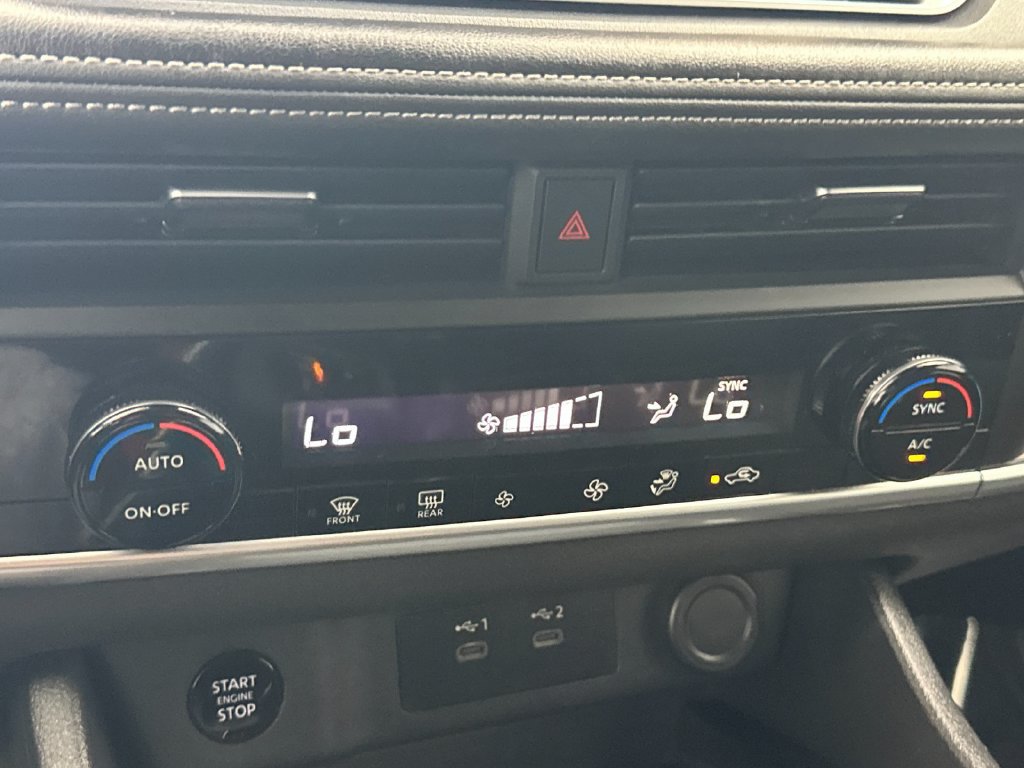 Used 2025 Nissan Rogue SV FWD image 19