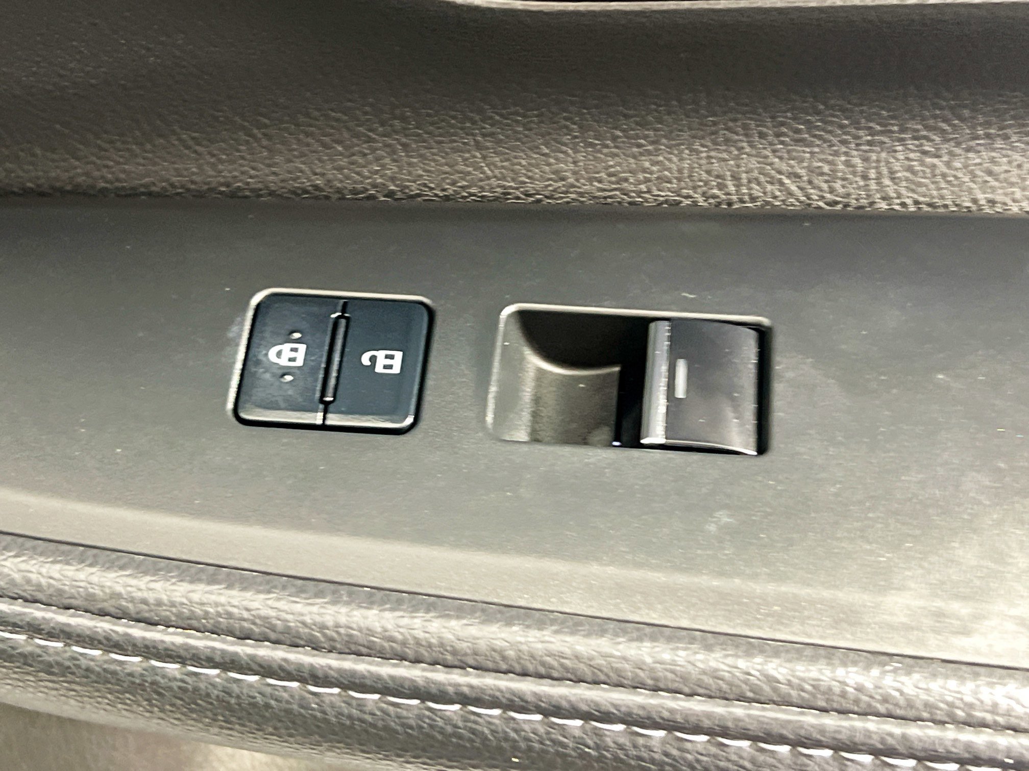 Used 2024 Toyota Grand Highlander Platinum image 32