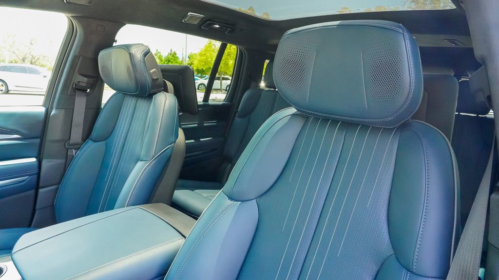 New 2025 Cadillac Escalade IQ Luxury 2 image 26