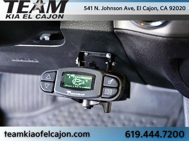 Used 2017 Toyota Tacoma TRD Sport AWD/4WD image 33