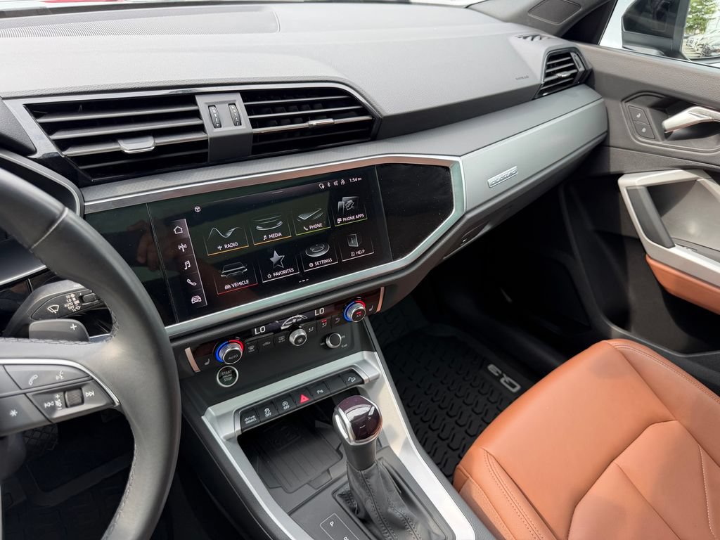 Used 2024 Audi Q3 2.0T Premium AWD/4WD image 19
