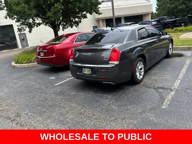 Used 2015 Chrysler 300 Limited RWD image 15