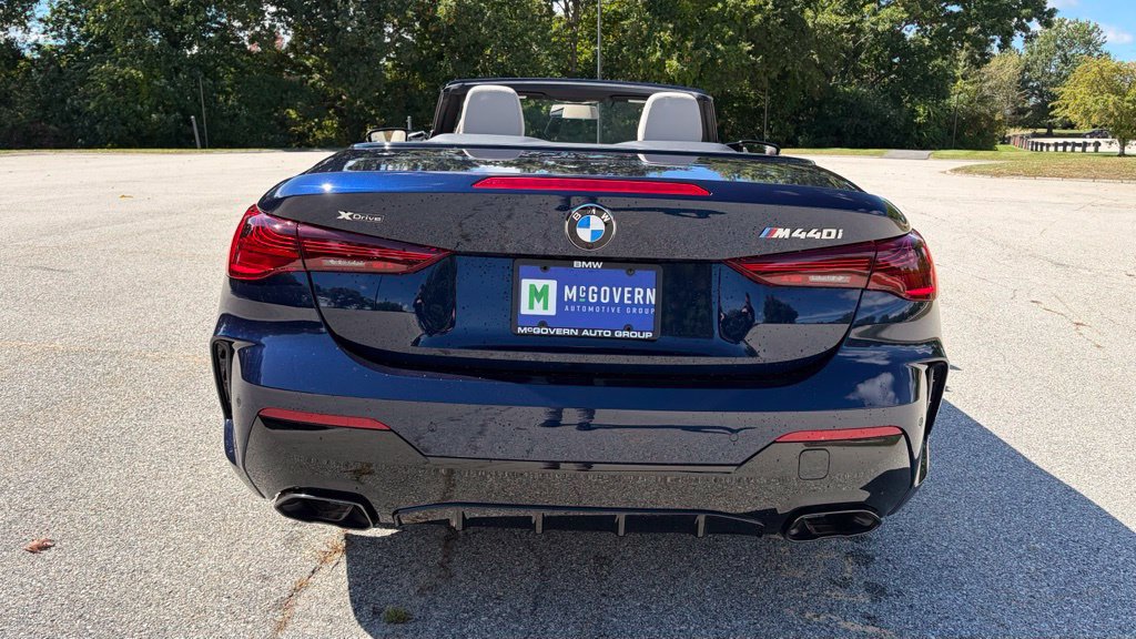 Certified 2027 BMW 440i xDrive Convertible w/ Premium Package AWD/4WD image 4