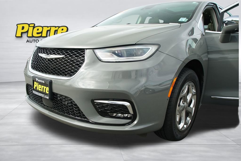 Used 2021 Chrysler Pacifica Limited w/ Premium & Safety Sphere Group AWD/4WD image 29