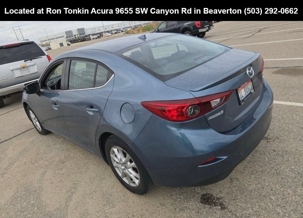 Used 2016 MAZDA MAZDA3 i Touring w/ Popular Equipment Package FWD image 4