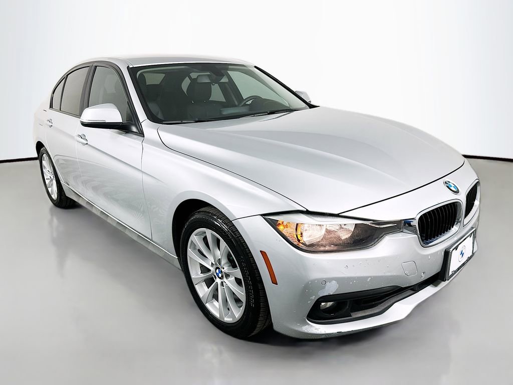 Used 2016 BMW 320i Sedan RWD image 3