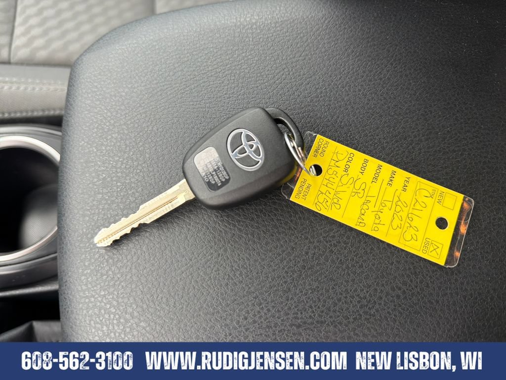 Used 2023 Toyota Tacoma SR AWD/4WD image 31