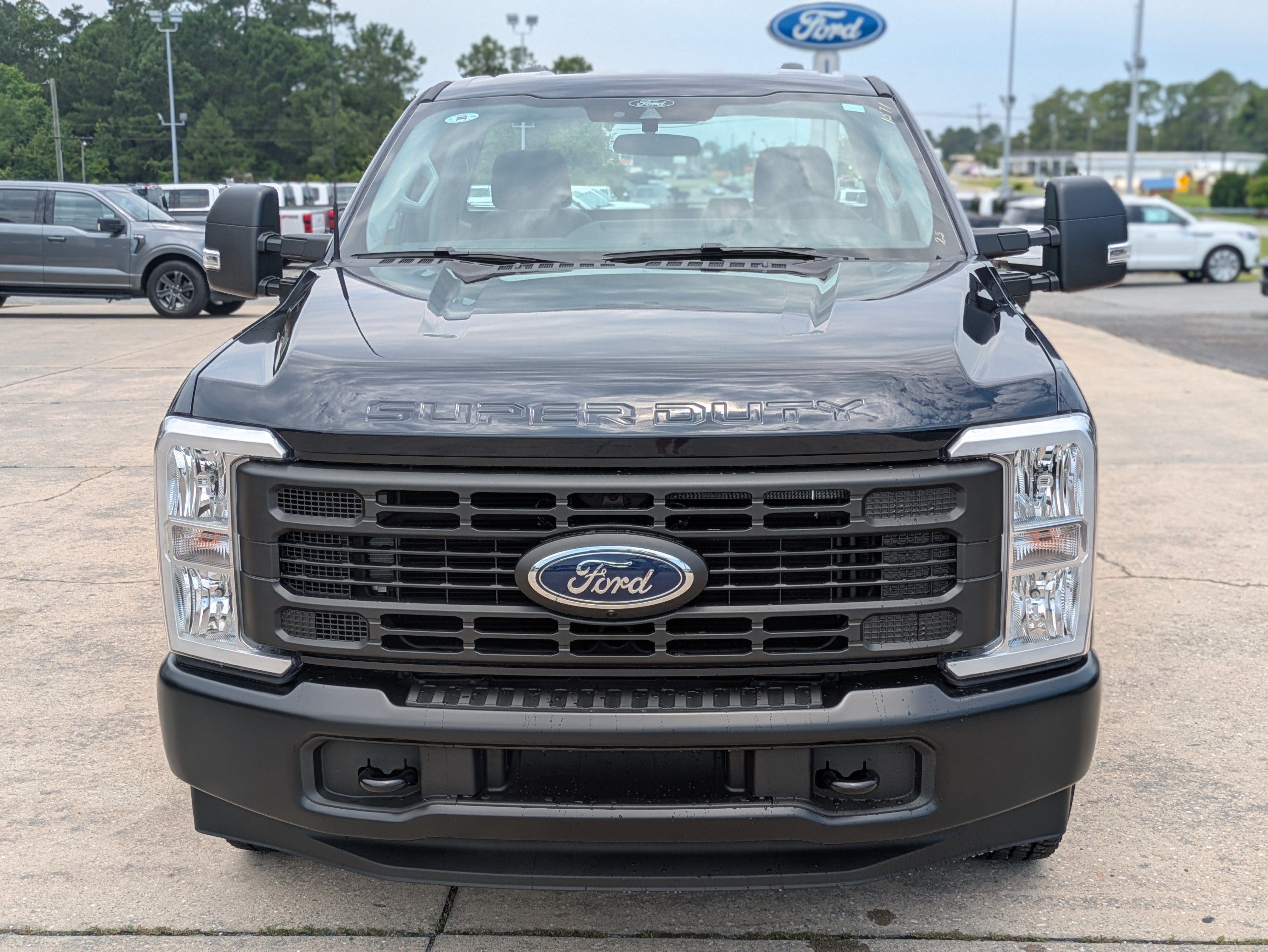 Used 2025 Ford F250 XL w/ 360-Degree Camera Package RWD image 5