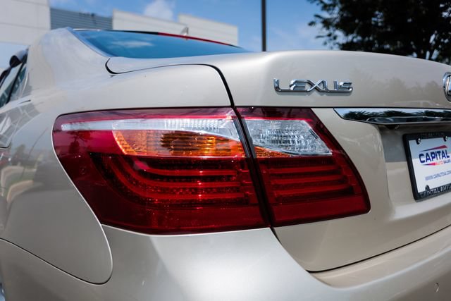 Used 2010 Lexus LS 460 RWD image 16