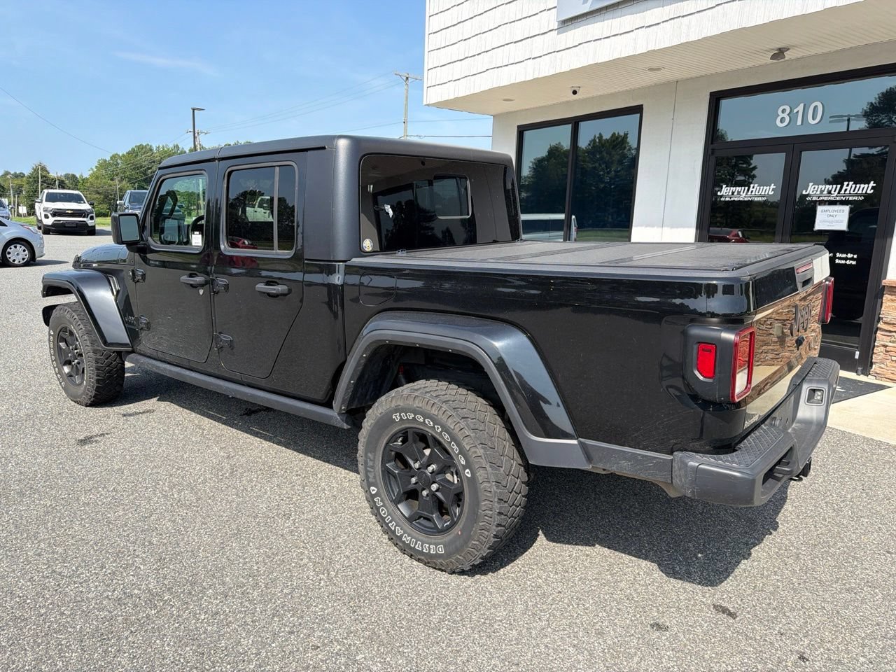 Used 2022 Jeep Gladiator Sport AWD/4WD image 7