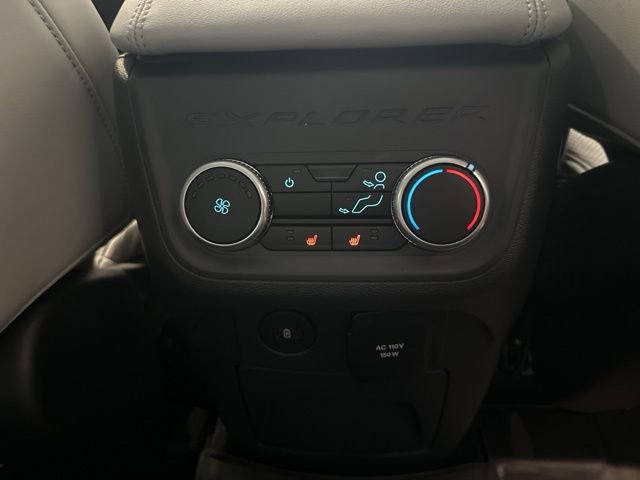 Used 2025 Ford Explorer Platinum w/ Ultimate Package AWD/4WD image 13