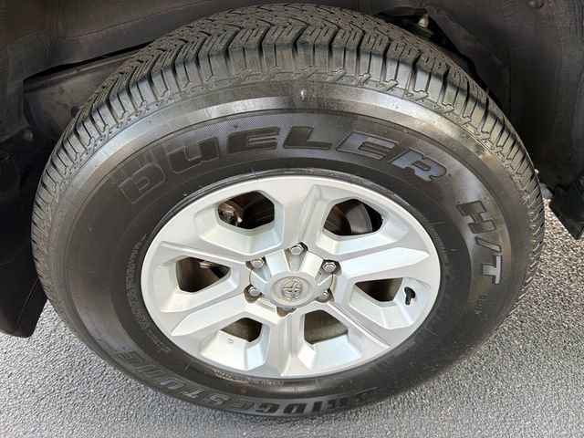 Used 2023 Toyota 4Runner SR5 Premium w/ Moonroof Package RWD image 17