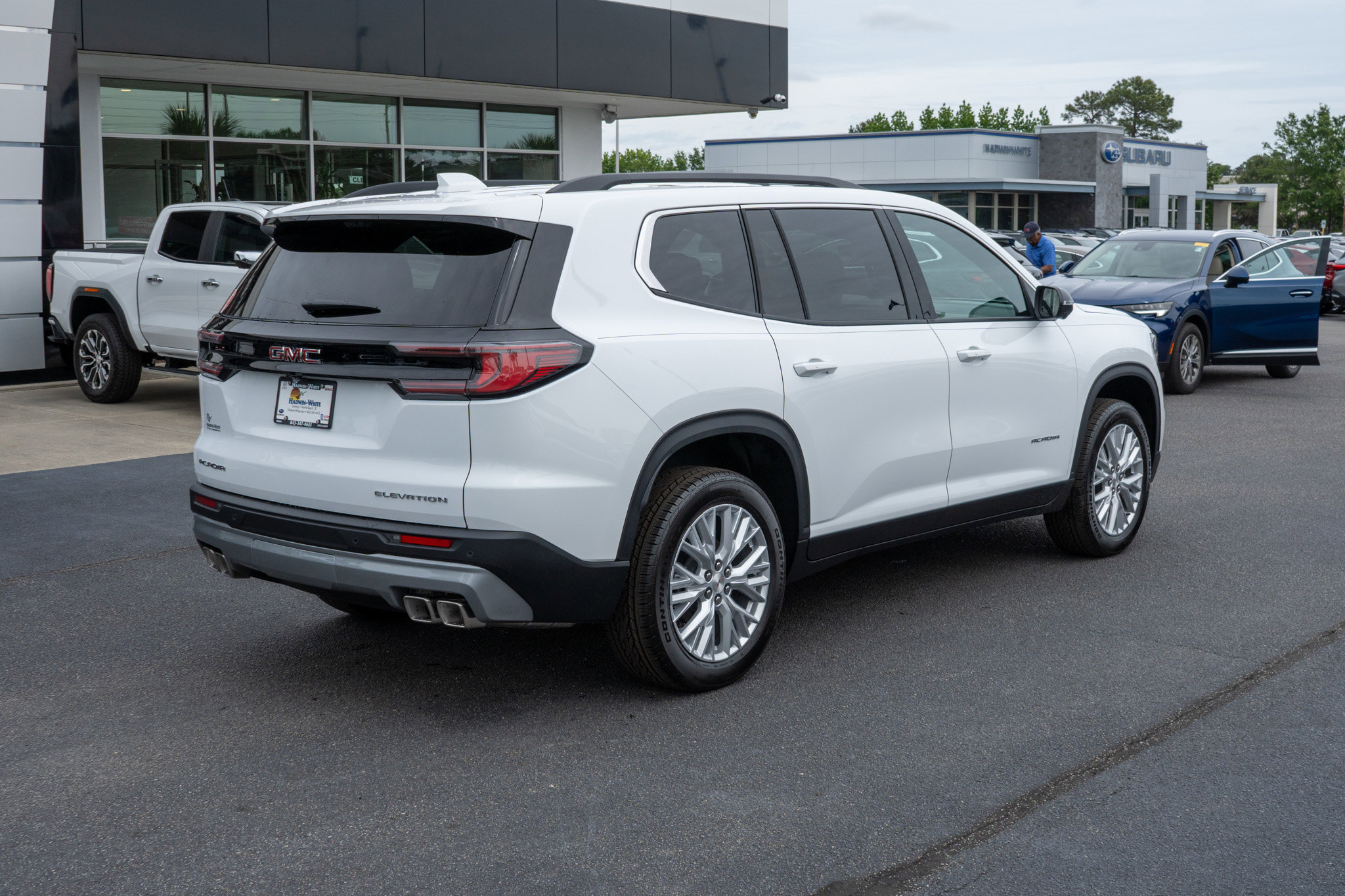 New 2026 GMC Acadia Elevation FWD image 3