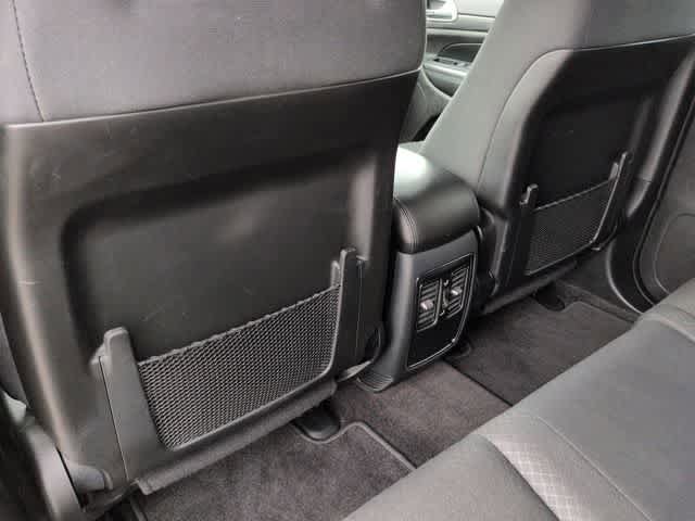 Used 2019 Jeep Grand Cherokee Laredo AWD/4WD image 18