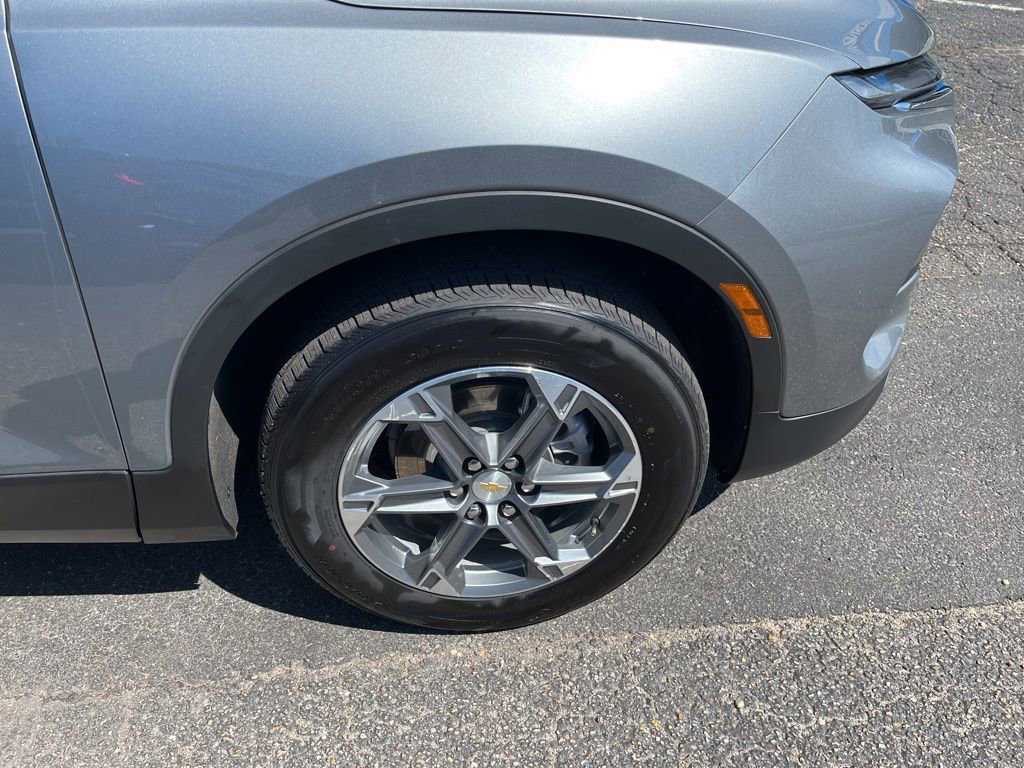 Used 2025 Chevrolet Blazer LT image 10