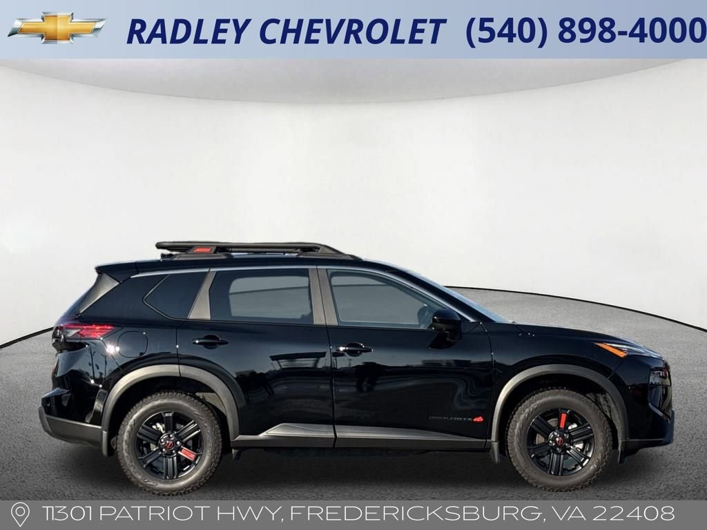 Used 2025 Nissan Rogue SV image 19