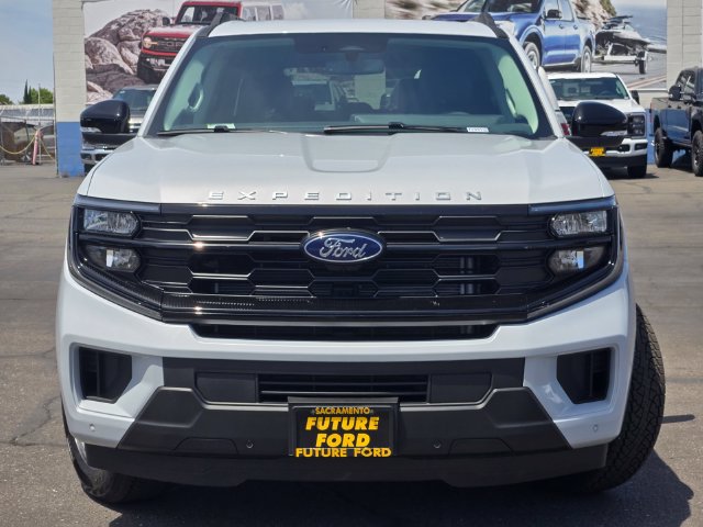 New 2026 Ford Expedition Active AWD/4WD image 2
