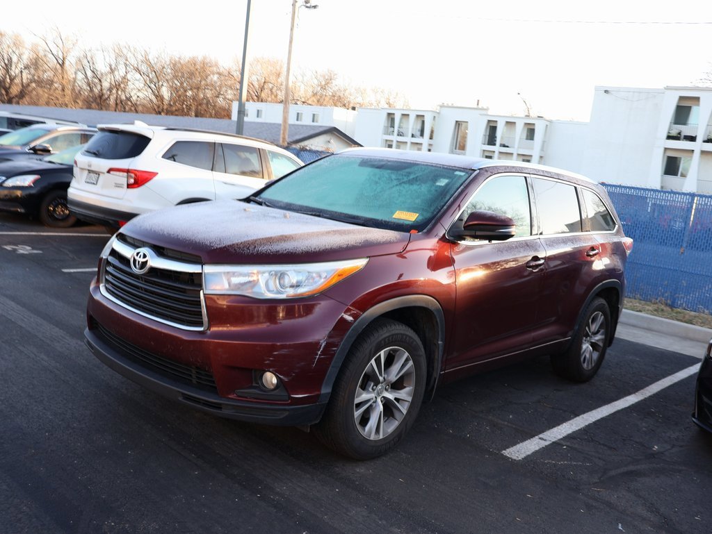 Used 2015 Toyota Highlander XLE image 4