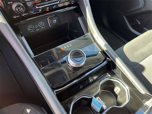 Used 2023 Jeep Grand Cherokee L Laredo image 23