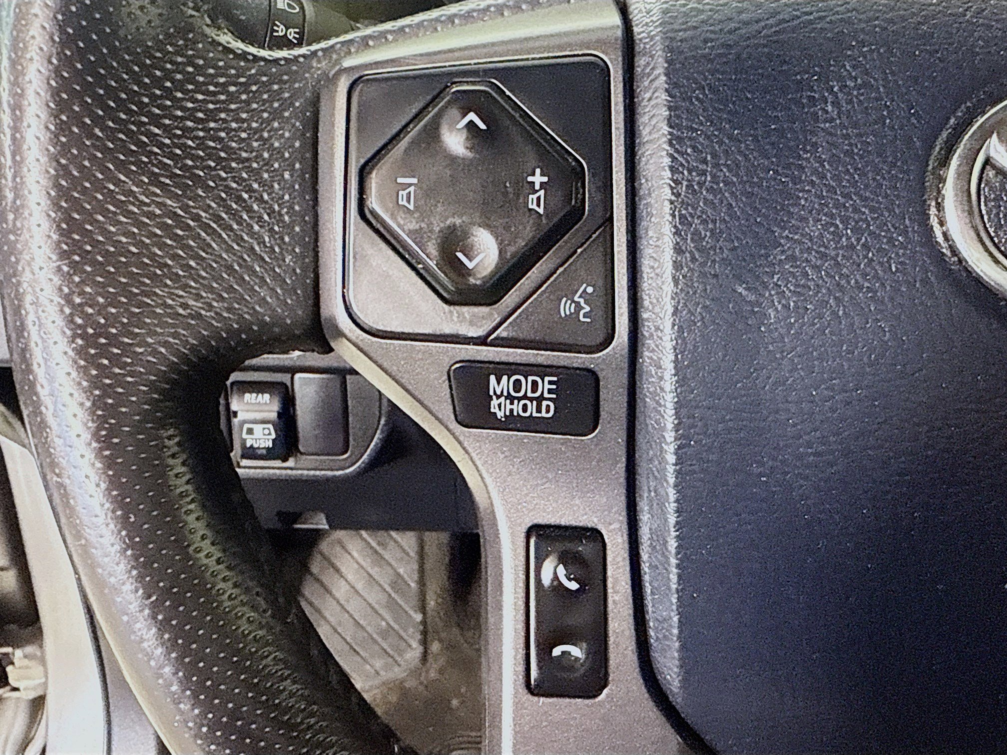 Used 2017 Toyota Tacoma SR image 14