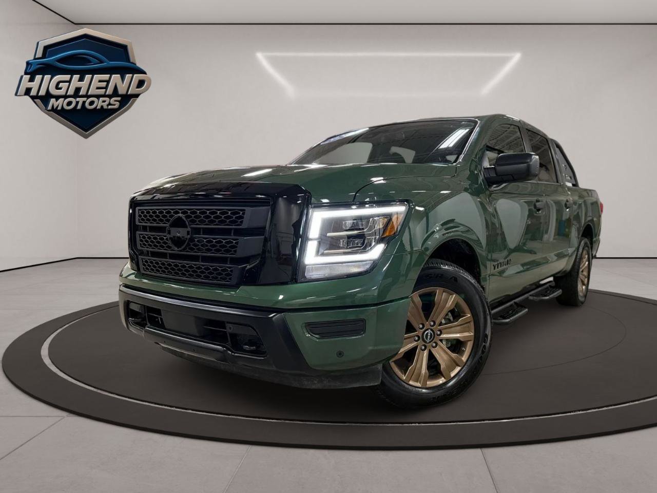 Used 2024 Nissan Titan SV w/ SV Bronze Edition Package image 2