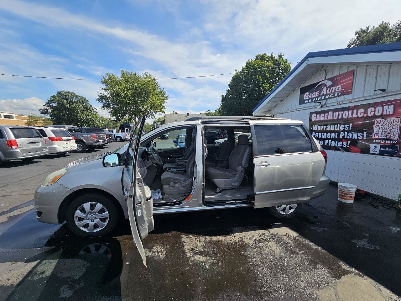 Used 2004 Toyota Sienna LE w/ LE Pkg 1 FWD image 23