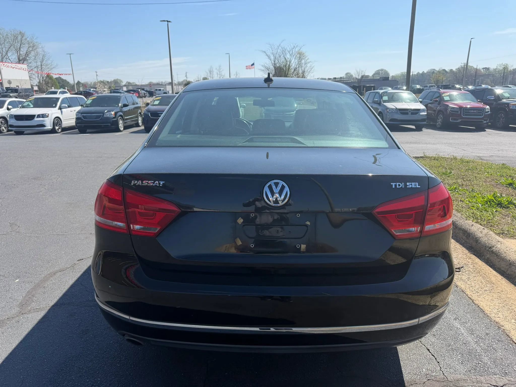 Used 2015 Volkswagen Passat TDI SEL Premium image 6