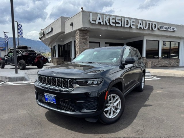 Used 2023 Jeep Grand Cherokee Laredo w/ Luxury Tech Group I image 1