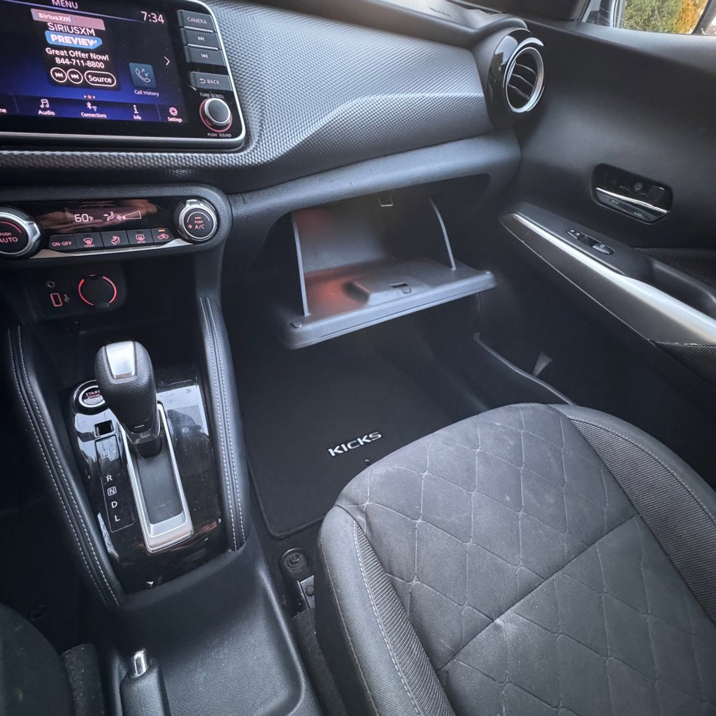 Used 2020 Nissan Kicks SV w/ Exterior Package image 23