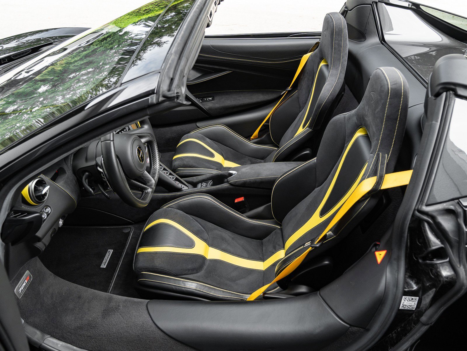 Used 2022 McLaren 720S Spider image 17