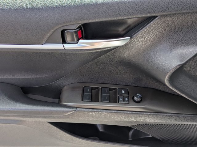 Used 2023 Toyota Camry SE image 17