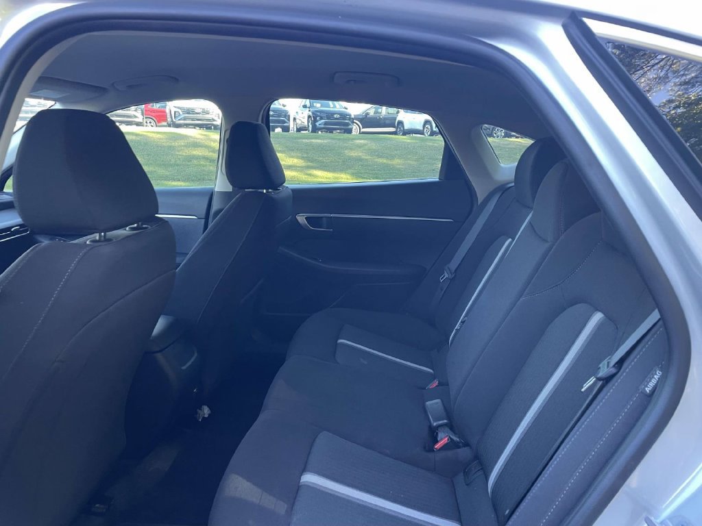 Used 2025 Hyundai Sonata SE FWD image 10