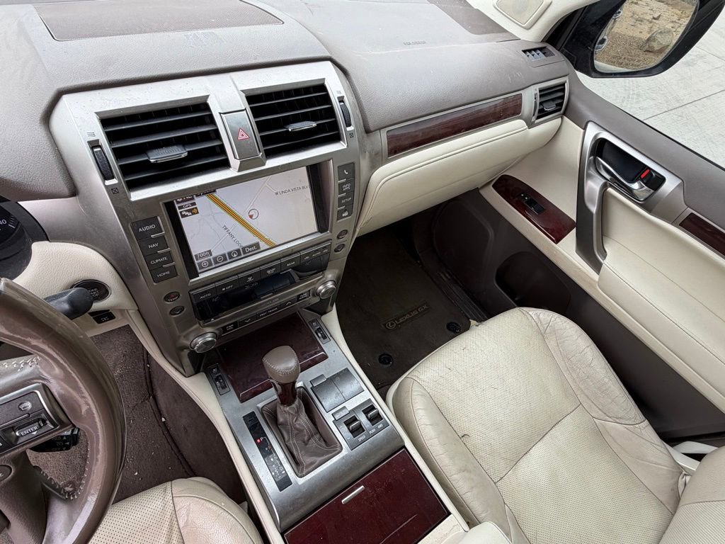 Used 2016 Lexus GX 460 w/ Premium Package image 18