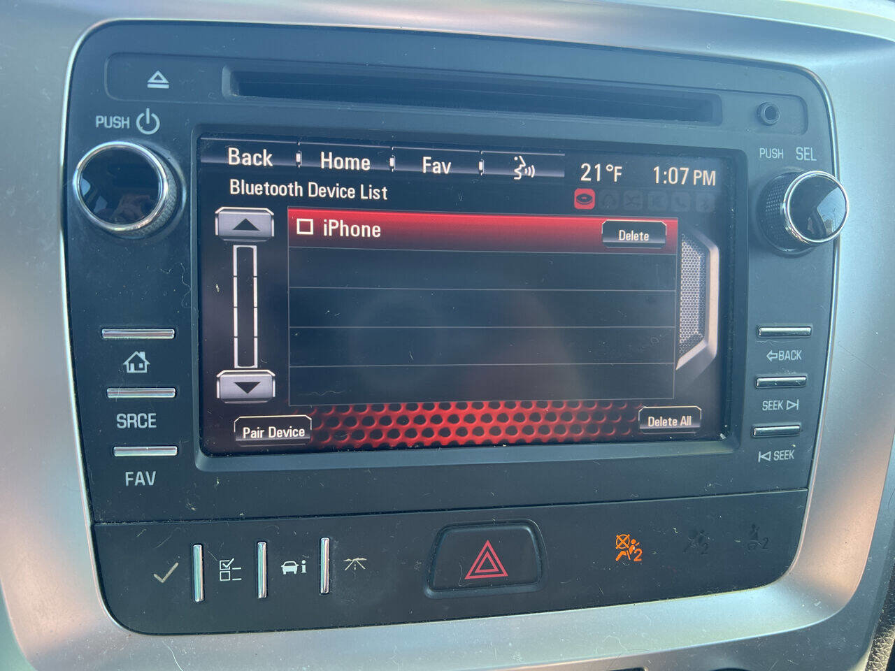 Used 2015 GMC Acadia SLE image 21