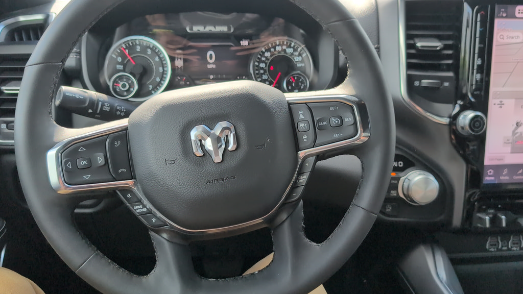Used 2025 RAM 1500 Laramie AWD/4WD image 12