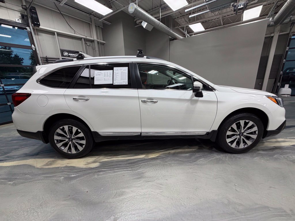 Used 2017 Subaru Outback 2.5i Touring w/ Popular Package #5A AWD/4WD image 32