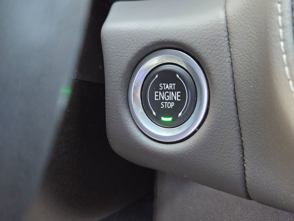 Used 2022 GMC Yukon SLT w/ SLT Premium Package image 23