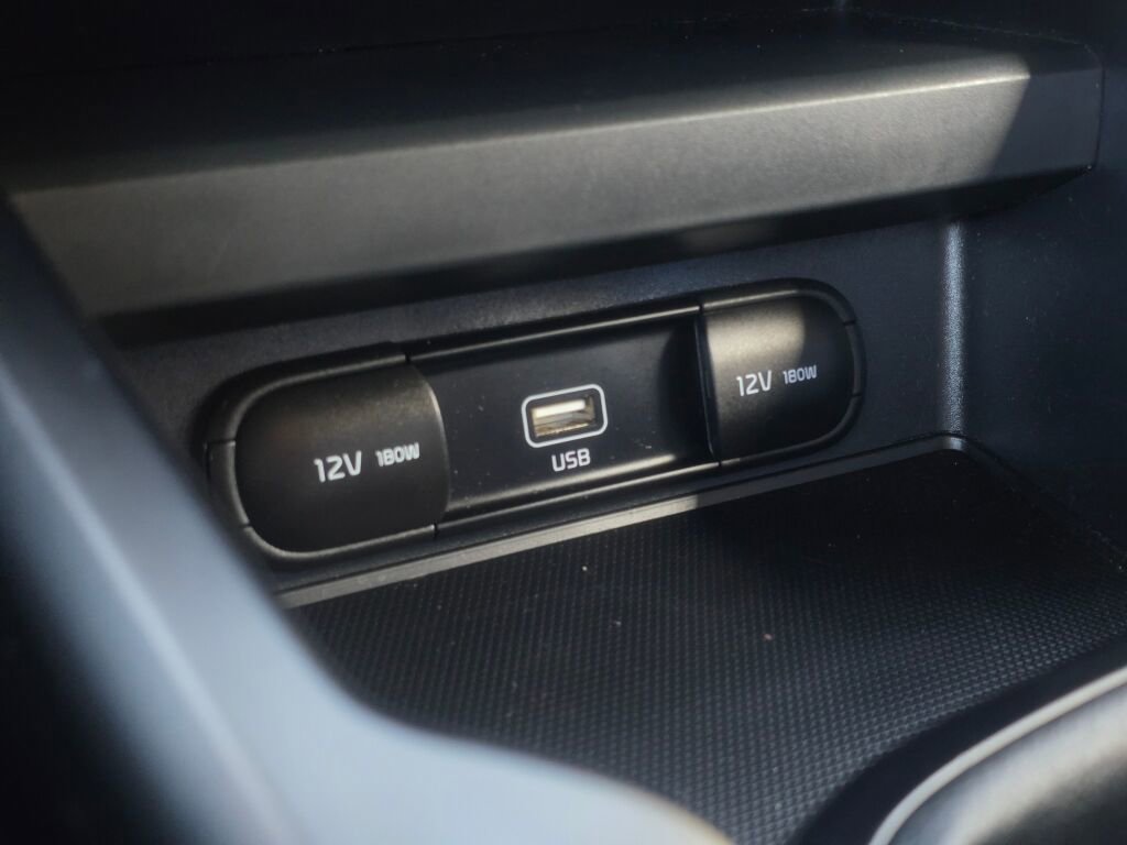 Used 2020 Kia Soul LX FWD image 30