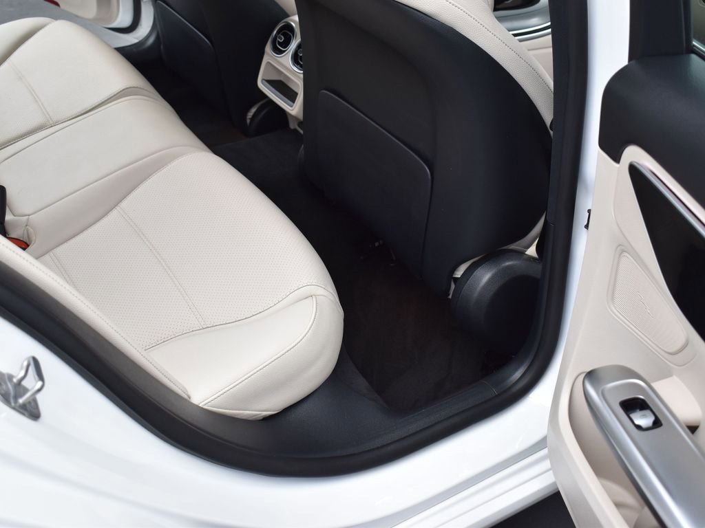 Used 2024 Mercedes-Benz C 300 Sedan image 13