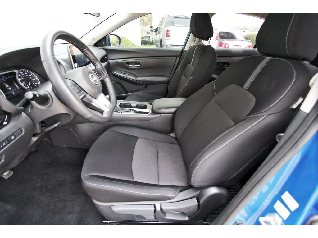 Certified 2025 Nissan Sentra SV w/ All-Weather Package FWD image 6