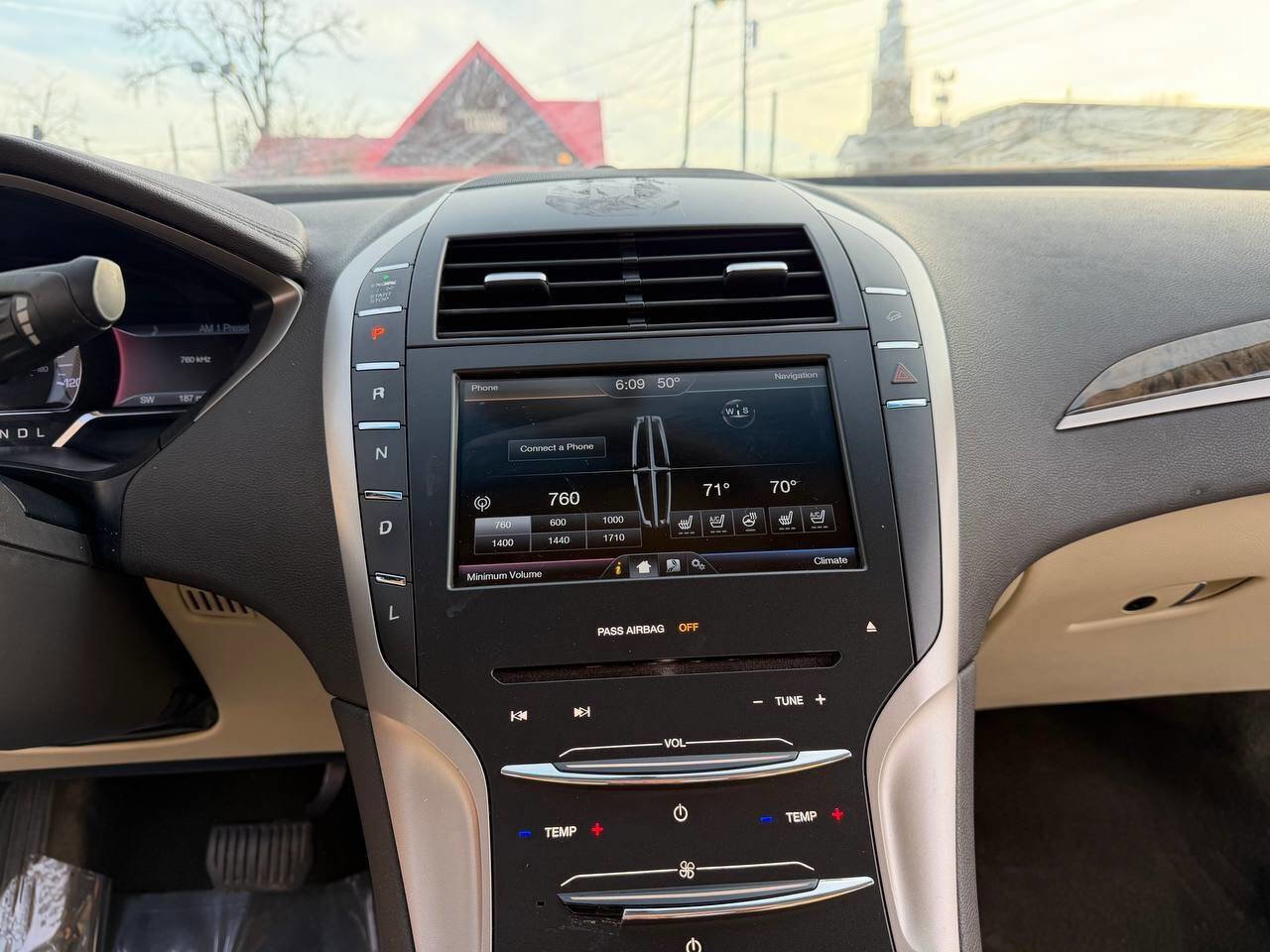 Used 2015 Lincoln MKZ Hybrid w/ Equipment Group 202A Reserve FWD image 20