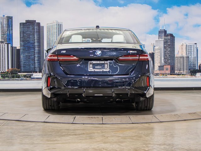 Used 2025 BMW i5 M60 w/ Premium Package image 11