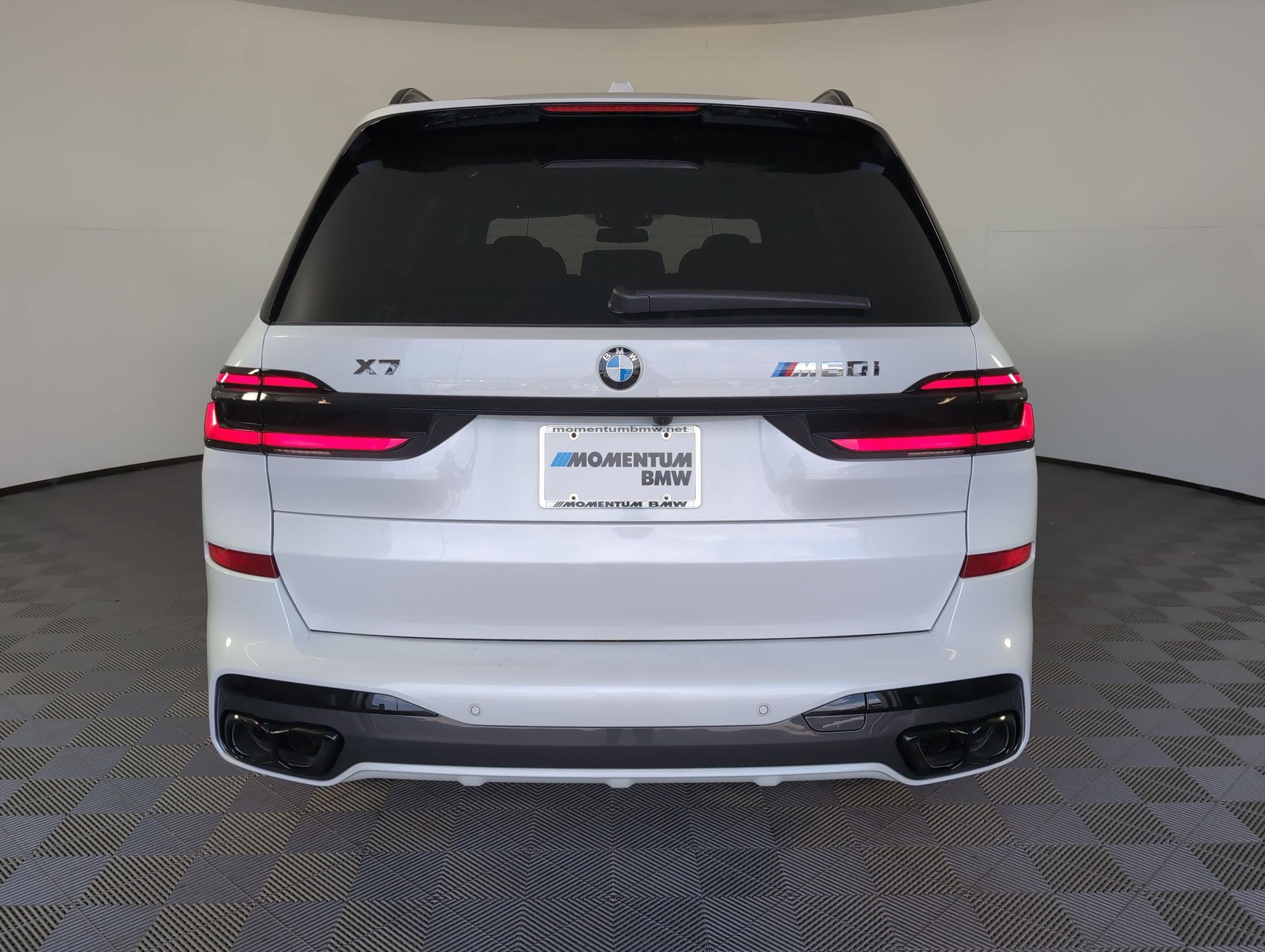 New 2026 BMW X7 M60i image 8