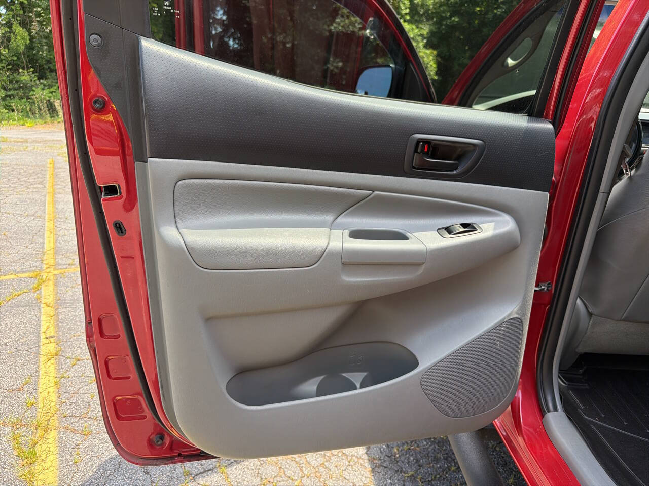 Used 2013 Toyota Tacoma PreRunner w/ TRD Sport Pkg RWD image 11