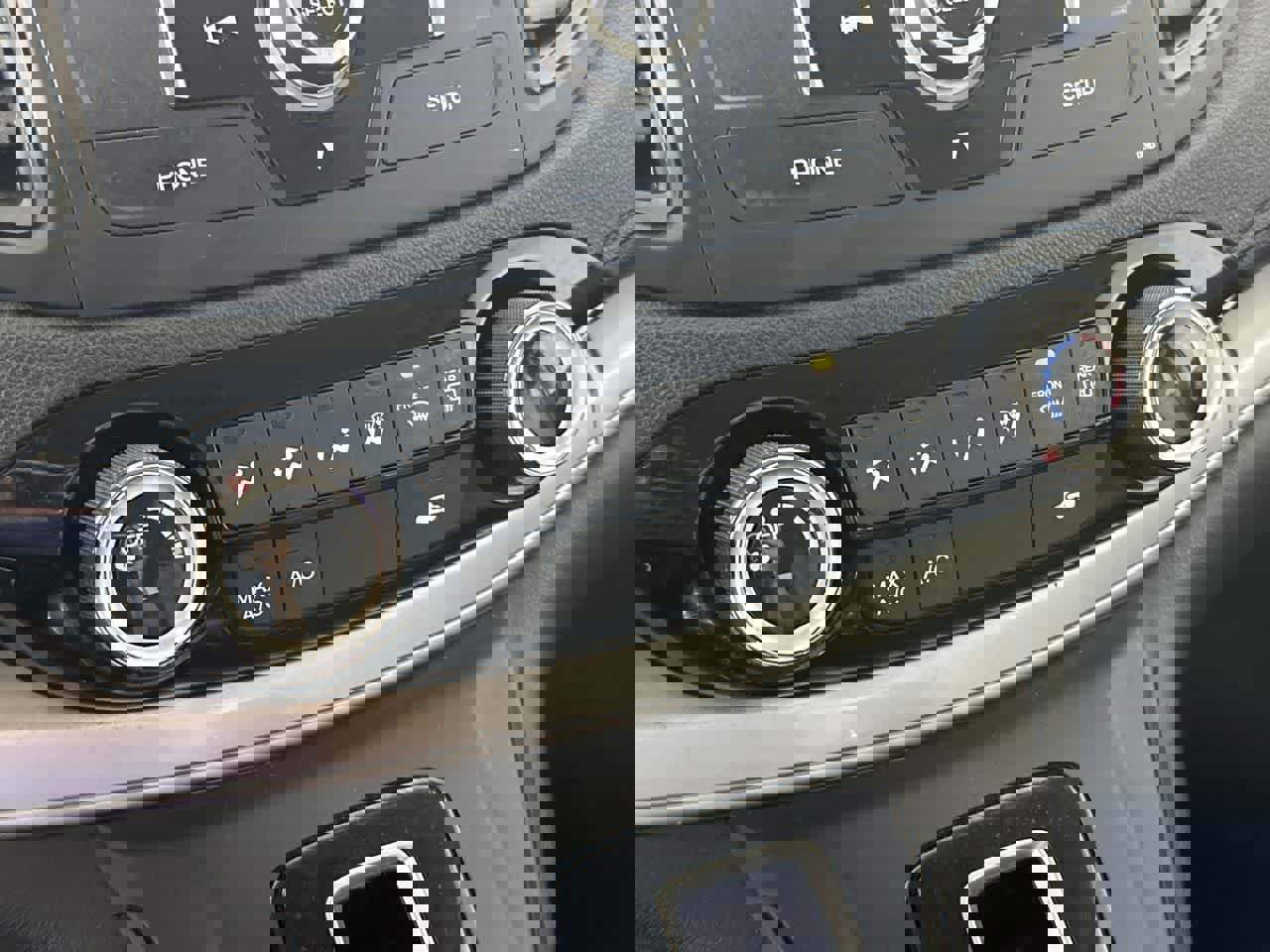 Used 2015 Honda CR-V LX image 17