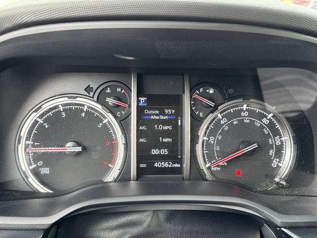 Used 2023 Toyota 4Runner TRD Off-Road Premium w/ Moonroof Package AWD/4WD image 31